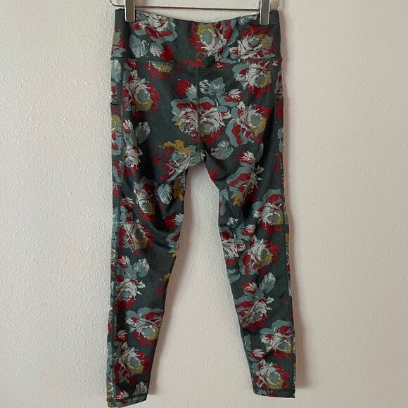 Pro‎ Player Dark Forest Roses Leggings Size S - Picture 4 of 9